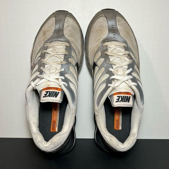 Mens NIKE Reax Run 3 Silver Athletic Shoes / Size 8.5 - Picture 5 of 9